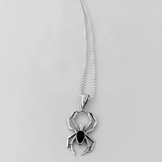 Huitan Spider Pendant Necklace