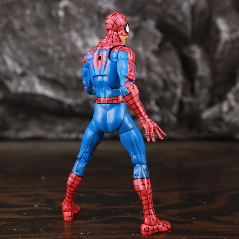 Marvel Classic Spider-Man 6" Action Figure - Image 3